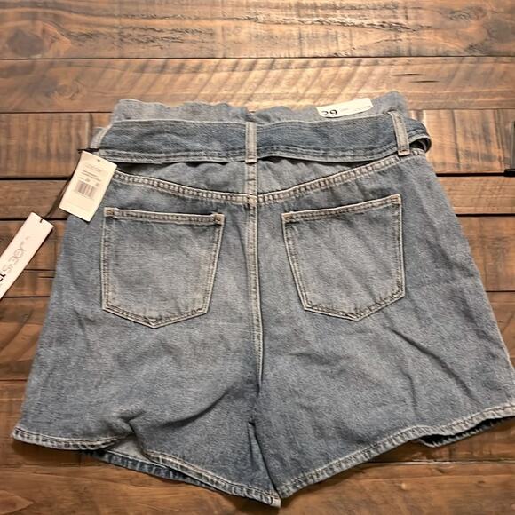 Joes Jeans Paperbag Waist Belted Denim Shorts Med Wash NEW Size 29 - Picture 3 of 8